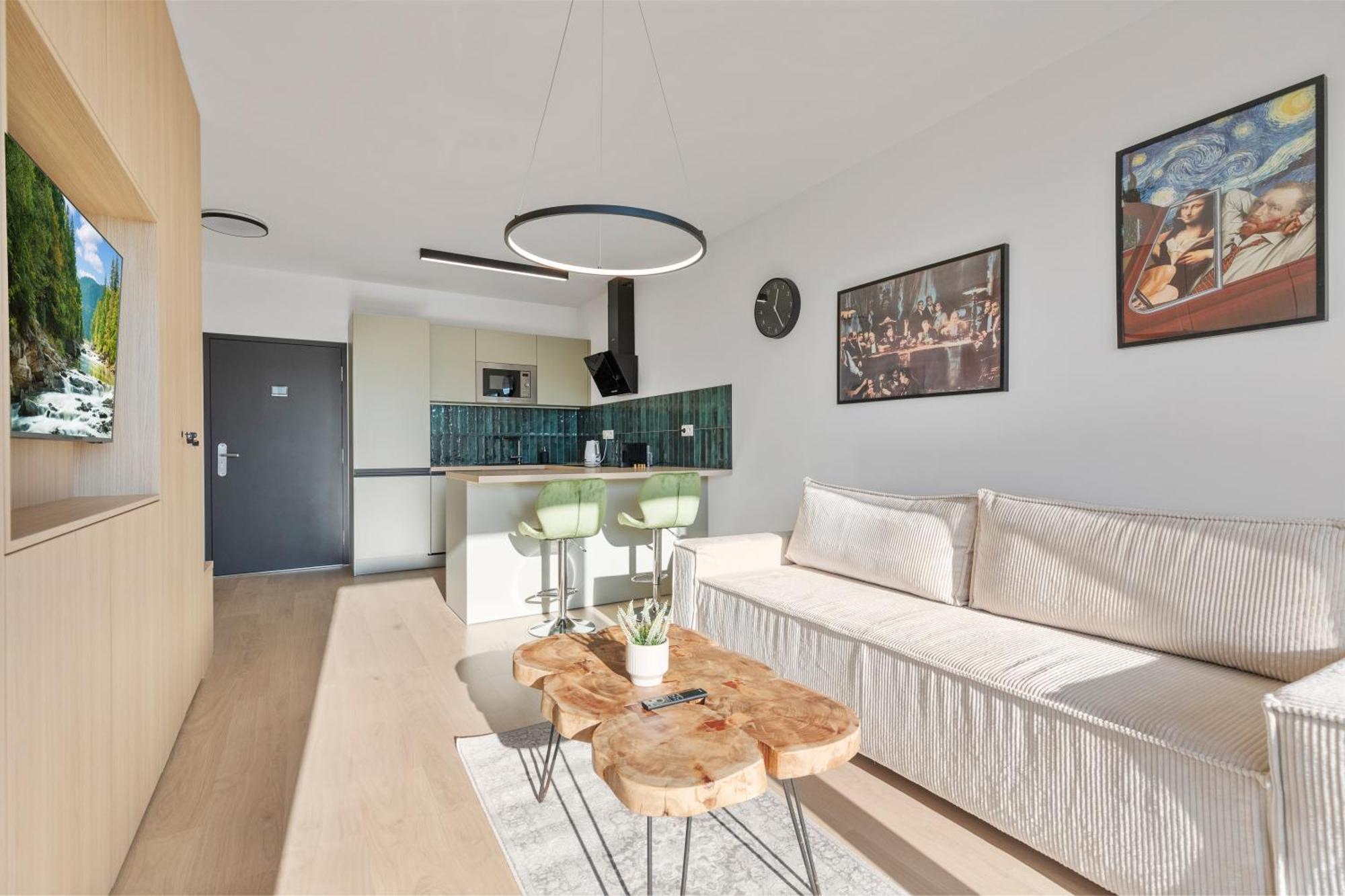 Modern With Ac And Balcony Modra